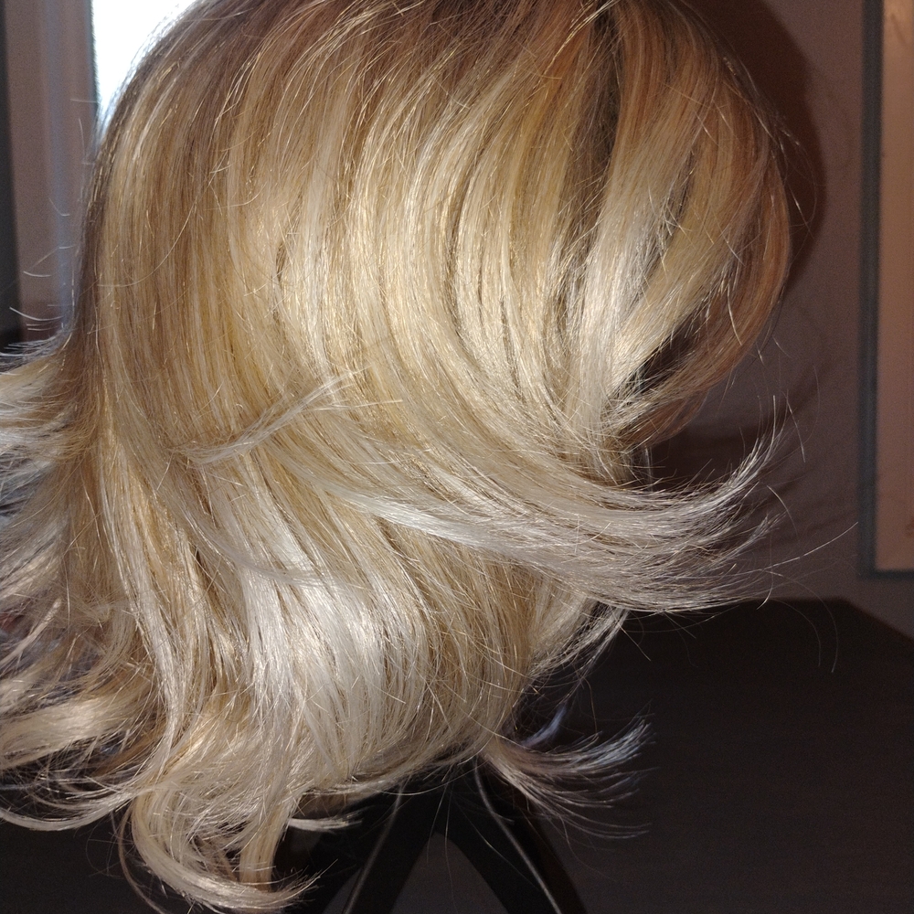 Wigyy Beautiful Blond Wig